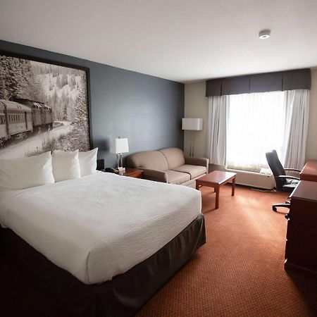 ซูเปอร์ 8 บาย วินด์แฮม ไวท์คอร์ต Hotel ไวท์คอร์ท ภายนอก รูปภาพ