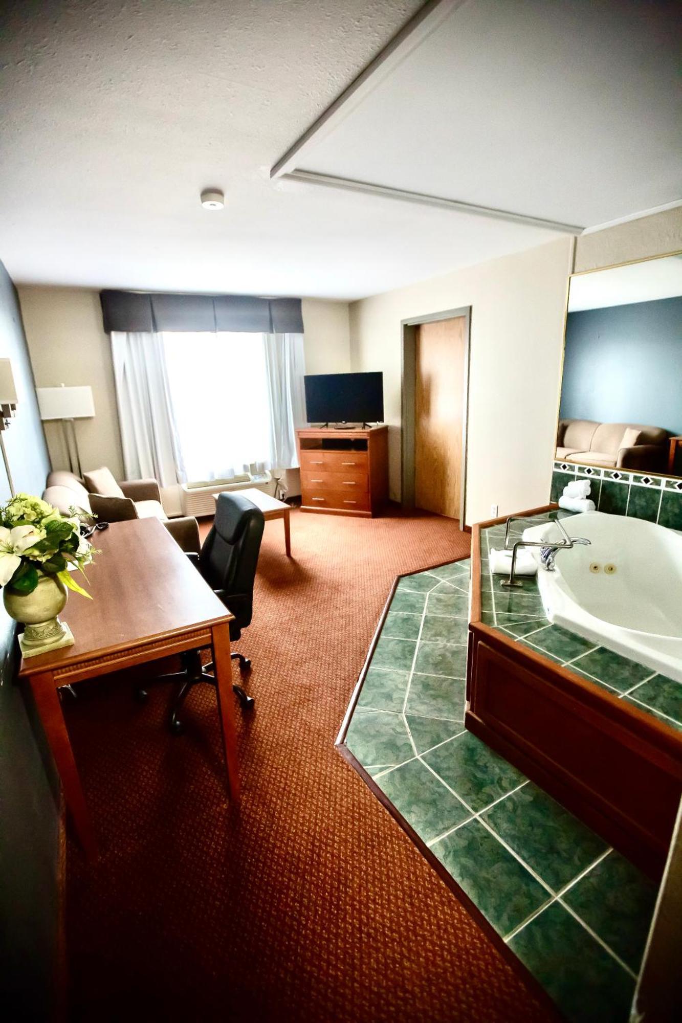 ซูเปอร์ 8 บาย วินด์แฮม ไวท์คอร์ต Hotel ไวท์คอร์ท ภายนอก รูปภาพ