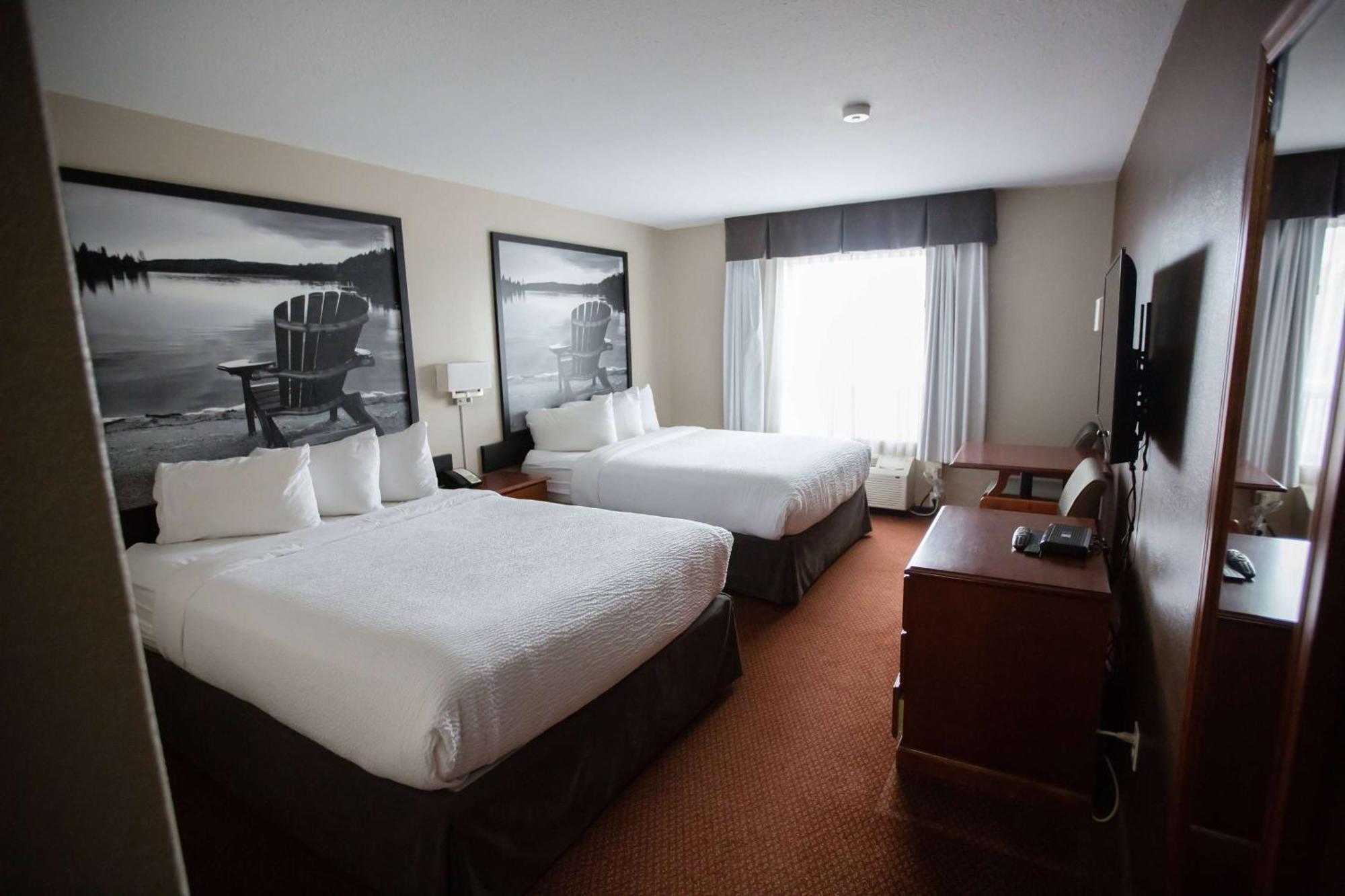 ซูเปอร์ 8 บาย วินด์แฮม ไวท์คอร์ต Hotel ไวท์คอร์ท ภายนอก รูปภาพ