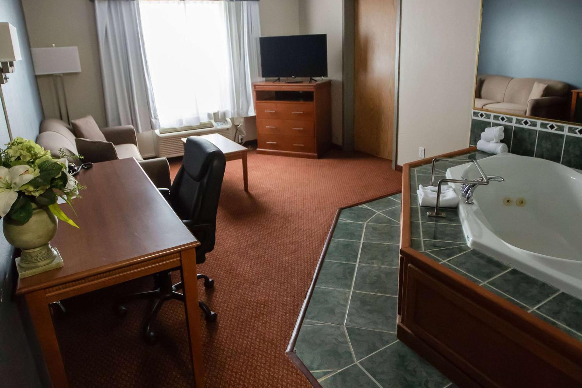 ซูเปอร์ 8 บาย วินด์แฮม ไวท์คอร์ต Hotel ไวท์คอร์ท ภายนอก รูปภาพ