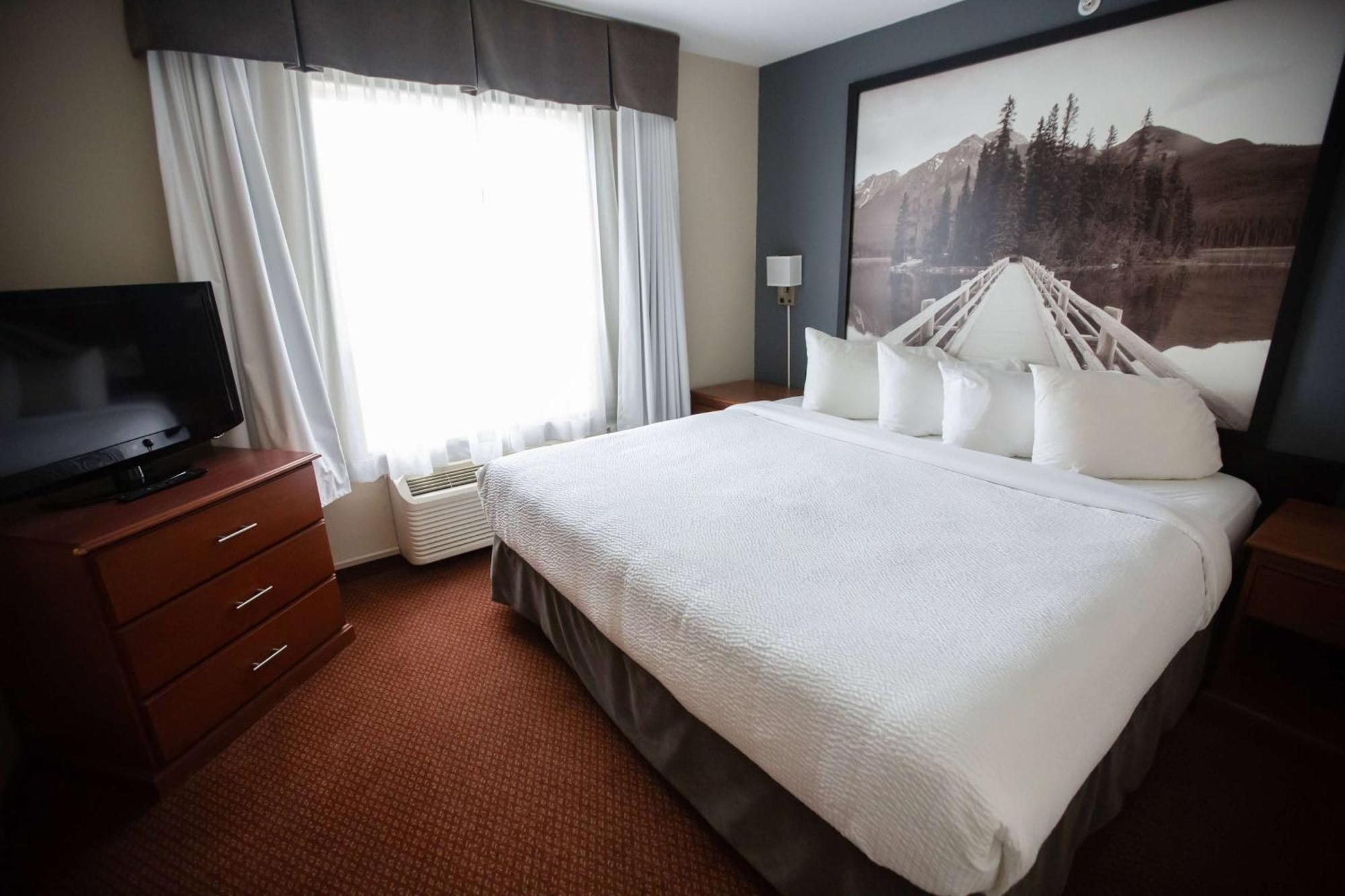 ซูเปอร์ 8 บาย วินด์แฮม ไวท์คอร์ต Hotel ไวท์คอร์ท ภายนอก รูปภาพ