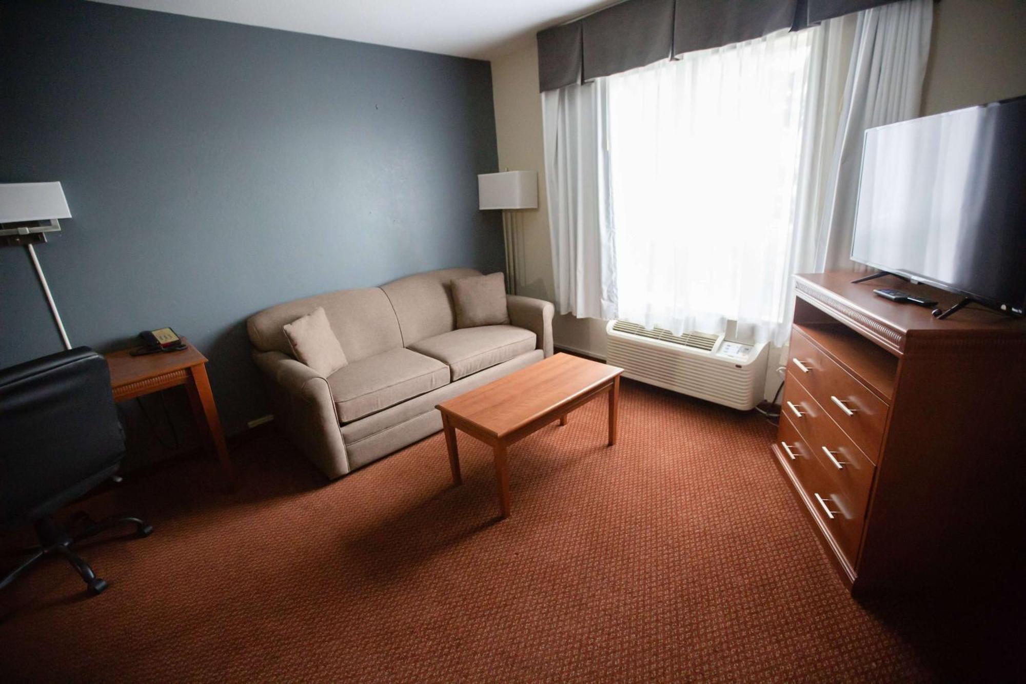 ซูเปอร์ 8 บาย วินด์แฮม ไวท์คอร์ต Hotel ไวท์คอร์ท ภายนอก รูปภาพ